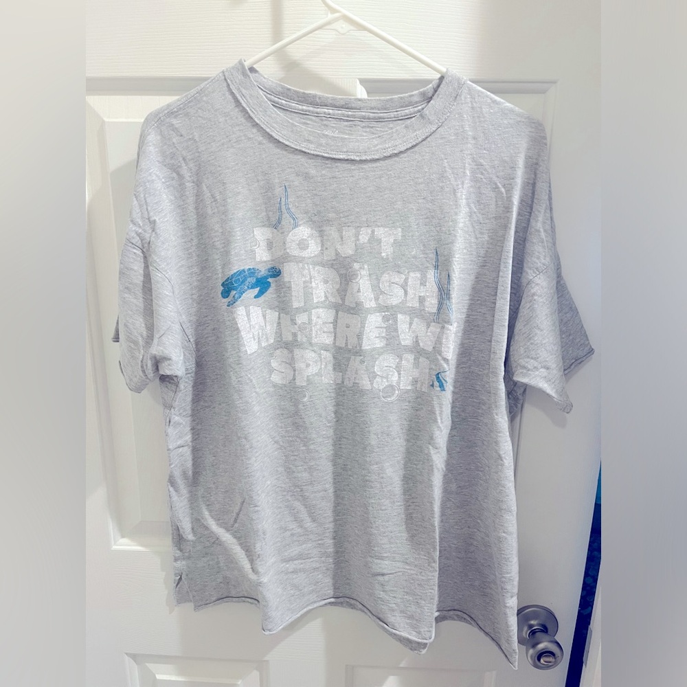 Aerie Women’s Turtle T Shirt-Awesome Condition Size Small